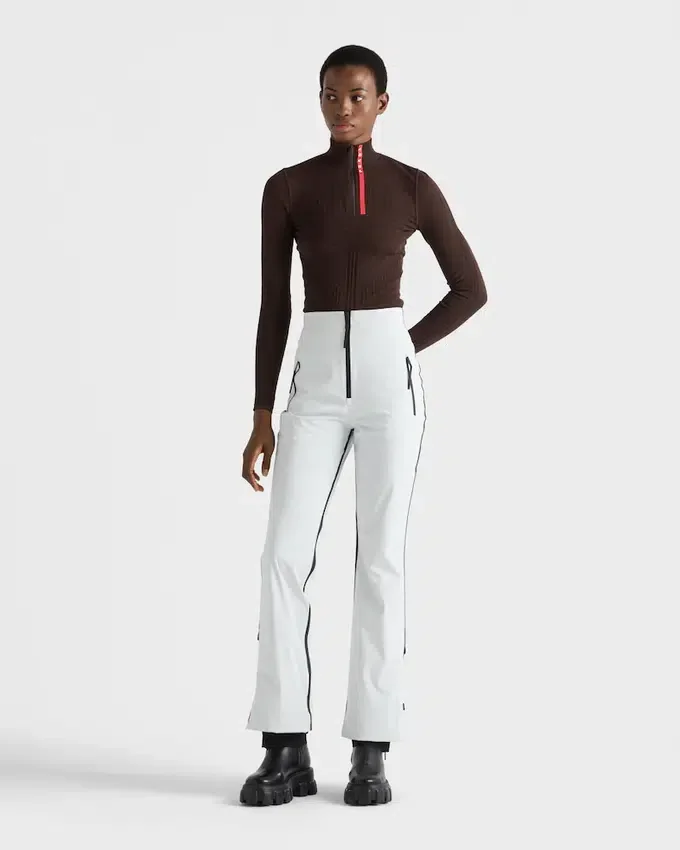 Sweter z golfem z materiału Re-Nylon Sweter z golfem z materiału Re-Nylon