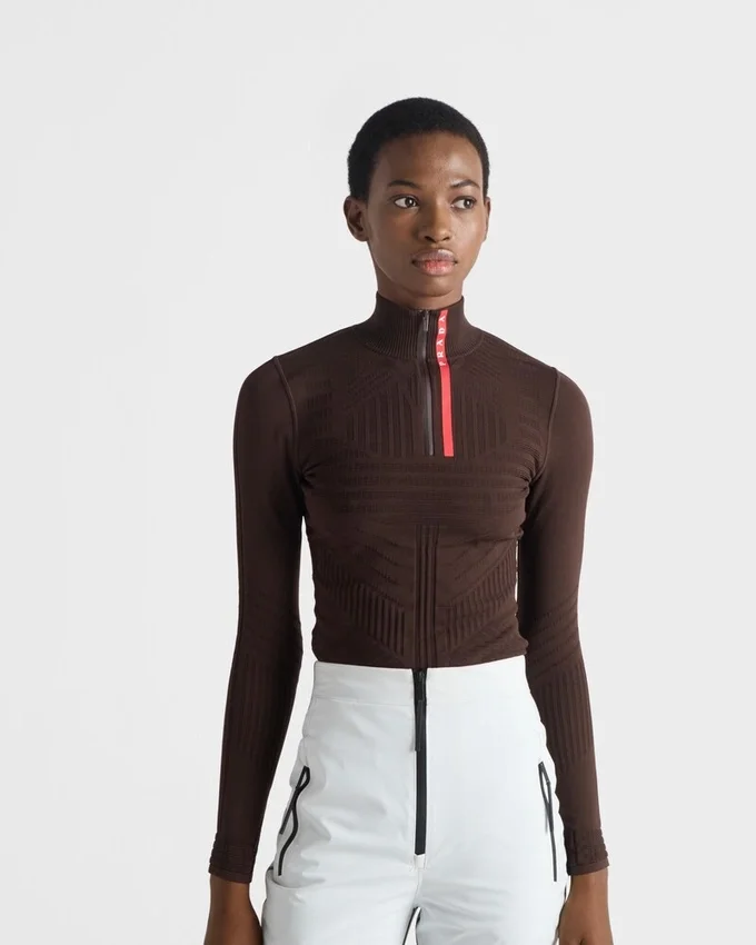 Sweter z golfem z materiału Re-Nylon Sweter z golfem z materiału Re-Nylon