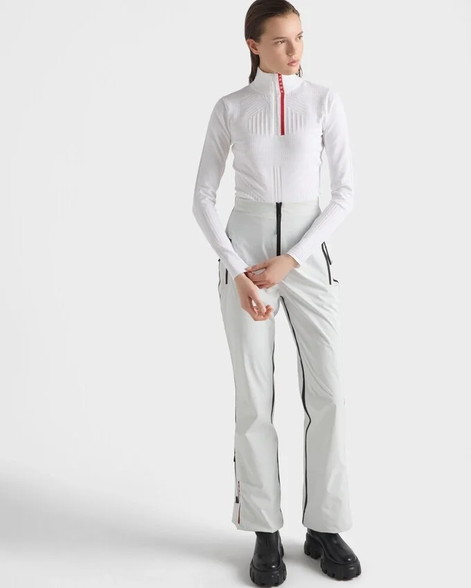 Sweter z golfem z materiału Re-Nylon Sweter z golfem z materiału Re-Nylon