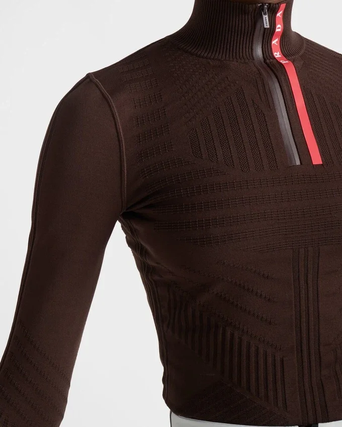Sweter z golfem z materiału Re-Nylon Sweter z golfem z materiału Re-Nylon