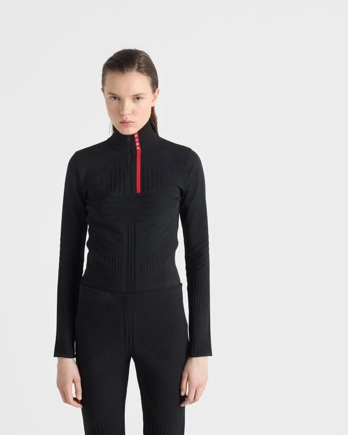 Sweter z golfem z materiału Re-Nylon Sweter z golfem z materiału Re-Nylon