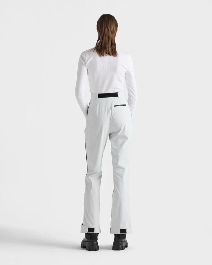 Sweter z golfem z materiału Re-Nylon Sweter z golfem z materiału Re-Nylon