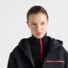 Sweter z golfem z materiału Re-Nylon Sweter z golfem z materiału Re-Nylon