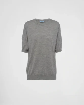 Sweter z kaszmiru z okrągłym dekoltem Sweter z kaszmiru z okrągłym dekoltem