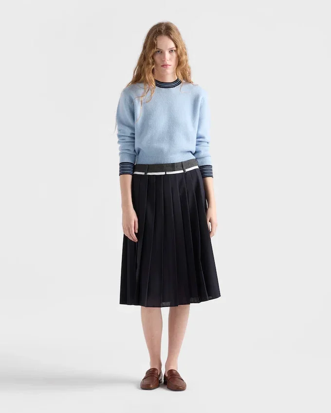 Sweter z kaszmiru z okrągłym dekoltem Sweter z kaszmiru z okrągłym dekoltem