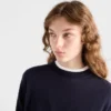 Sweter z kaszmiru z okrągłym dekoltem Sweter z kaszmiru z okrągłym dekoltem