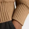 Sweter z kaszmiru z okrągłym dekoltem Sweter z kaszmiru z okrągłym dekoltem