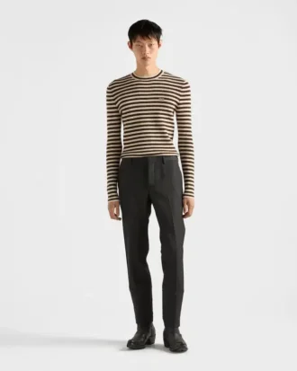 Sweter z okrągłym dekoltem z superdelikatnej wełny