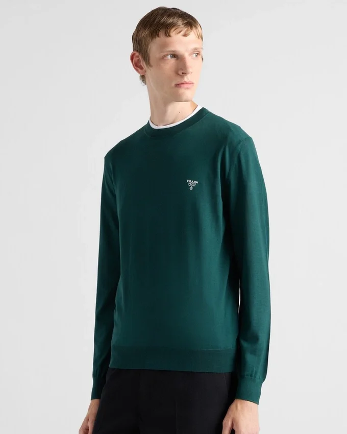 Sweter z okrągłym dekoltem z superdelikatnej wełny Sweter z okrągłym dekoltem z superdelikatnej wełny