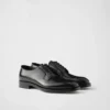 Sznurowane buty z szczotkowanej skóry