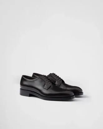 Sznurowane buty z szczotkowanej skóry