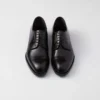 Sznurowane buty z szczotkowanej skóry