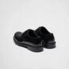 Sznurowane buty z szczotkowanej skóry