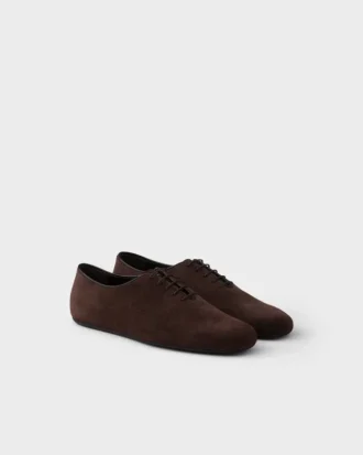 Sznurowane buty z zamszu
