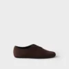 Sznurowane buty z zamszu
