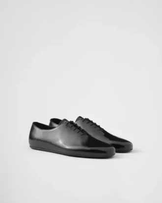 Sznurowane buty ze szczotkowanej skóry