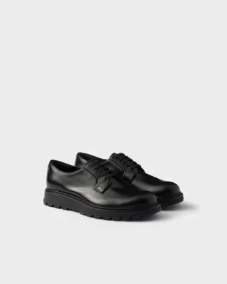 Sznurowane buty ze szczotkowanej skóry Sznurowane buty ze szczotkowanej skóry