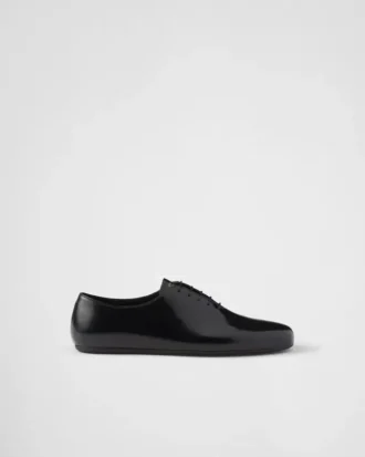 Sznurowane buty ze szczotkowanej skóry