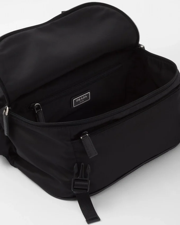 Torba na ramię z nylonu Re-Nylon i skóry Saffiano Torba na ramię z nylonu Re-Nylon i skóry Saffiano