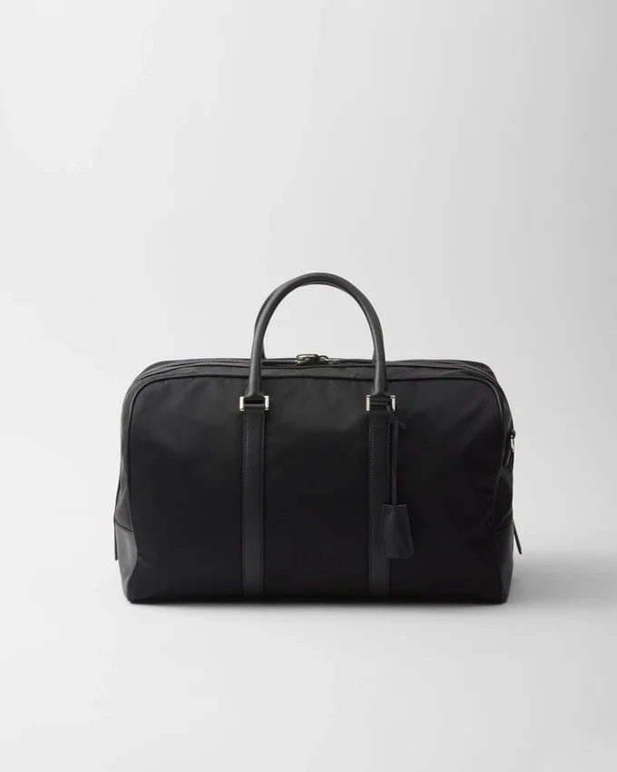 Torba podróżna z materiału Re-Nylon i skóry Saffiano Torba podróżna z materiału Re-Nylon i skóry Saffiano
