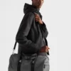 Torba podróżna z materiału Re-Nylon i skóry Saffiano Torba podróżna z materiału Re-Nylon i skóry Saffiano