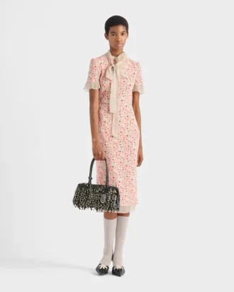 Torba Prada Galleria Medium z nappa, frędzlami i ćwiekami Torba Prada Galleria Medium z nappa, frędzlami i ćwiekami