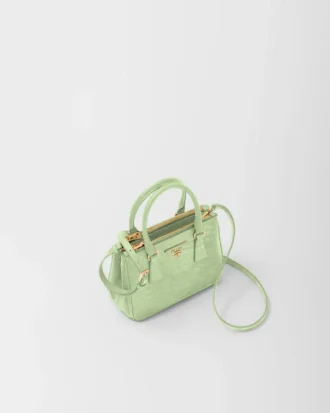 Torebka Prada Galleria Mini ze skóry jaszczurki