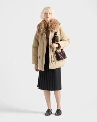 Torebka Prada Re-Edition 2005 ze skóry Saffiano