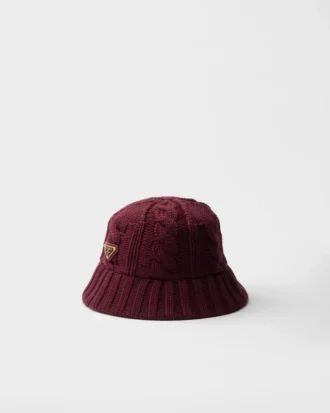 Wełniany kapelusz typu bucket