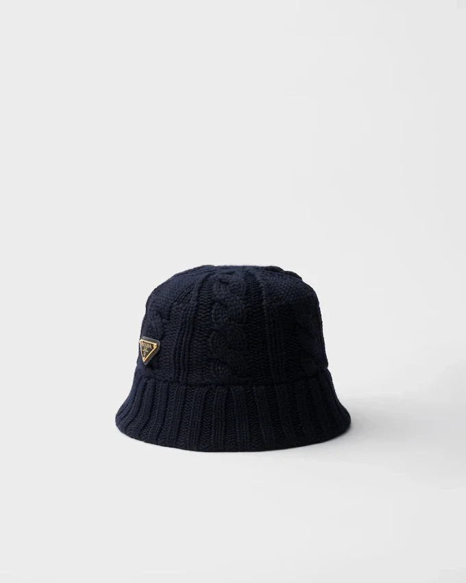 Wełniany kapelusz typu bucket Wełniany kapelusz typu bucket