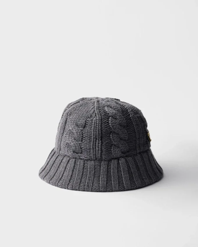Wełniany kapelusz typu bucket Wełniany kapelusz typu bucket
