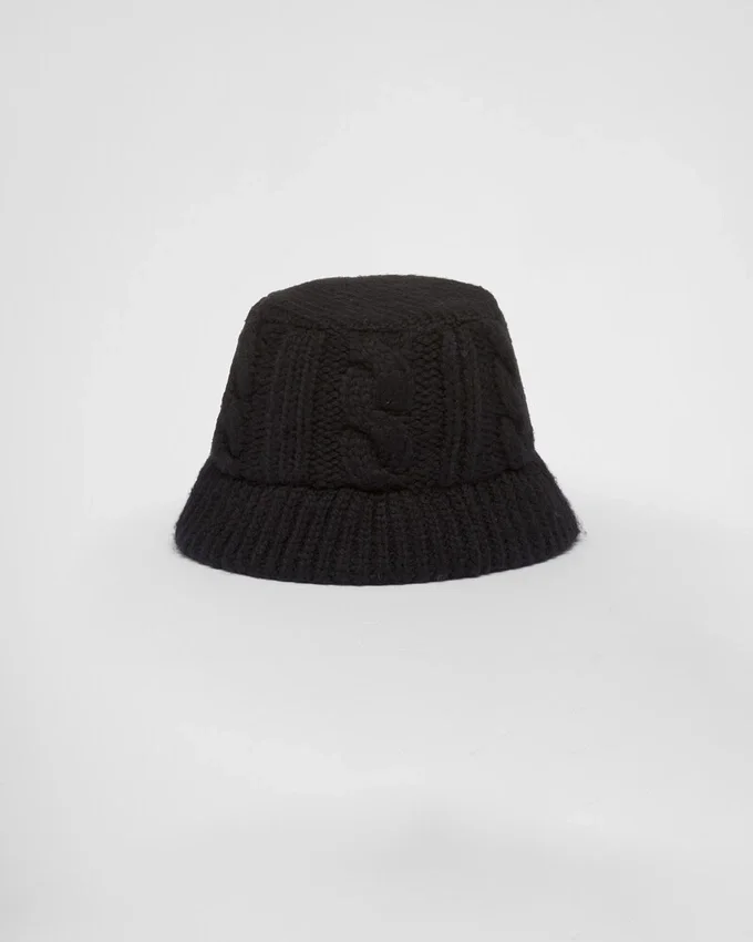 Wełniany kapelusz typu bucket Wełniany kapelusz typu bucket