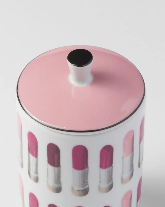 Świeca zapachowa z porcelany – styl szminki Świeca zapachowa z porcelany – styl szminki