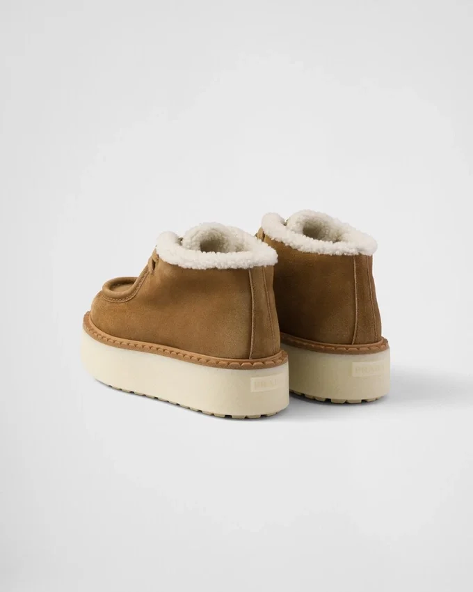 Zamszowe botki typu chukka Zamszowe botki typu chukka