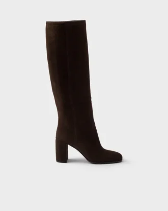 Zamszowe buty na obcasie