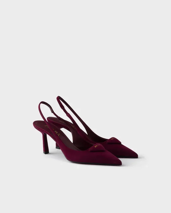 Zamszowe czółenka z paskiem z tyłu Zamszowe czółenka z paskiem z tyłu