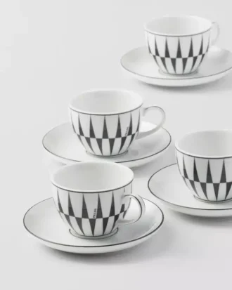 Zestaw czterech porcelanowych filiżanek do espresso – paski