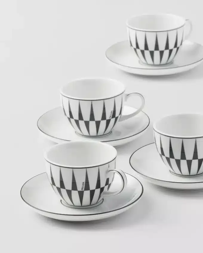 Zestaw czterech porcelanowych filiżanek do espresso – paski Zestaw czterech porcelanowych filiżanek do espresso – paski