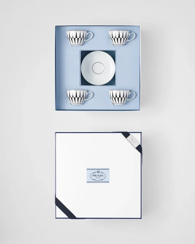 Zestaw czterech porcelanowych filiżanek do espresso – paski Zestaw czterech porcelanowych filiżanek do espresso – paski