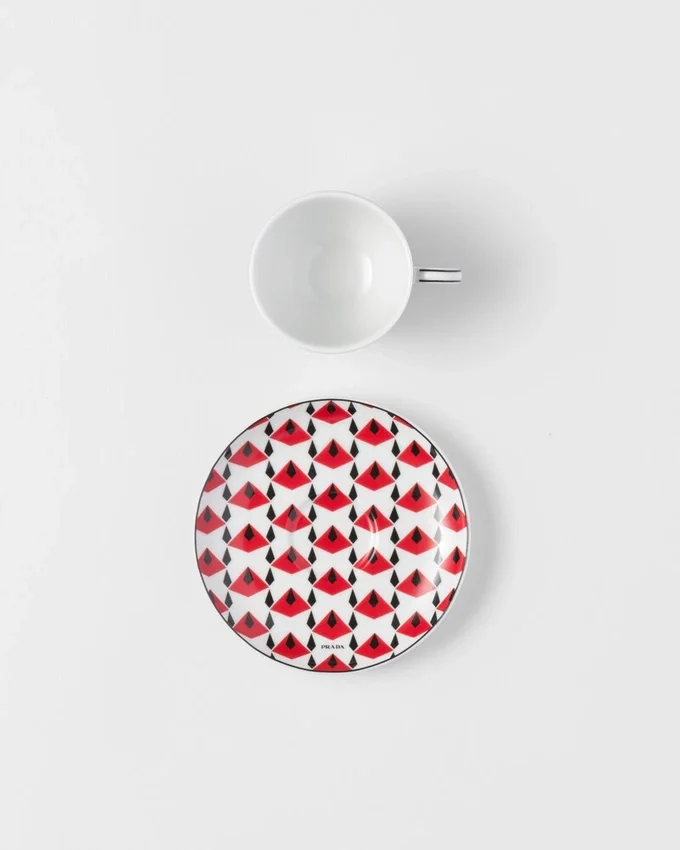 Zestaw czterech porcelanowych filiżanek do espresso – Vienna Red Zestaw czterech porcelanowych filiżanek do espresso – Vienna Red
