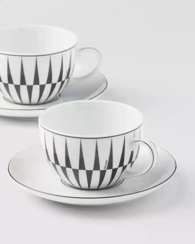 Zestaw dwóch porcelanowych filiżanek do herbaty – paski Zestaw dwóch porcelanowych filiżanek do herbaty – paski