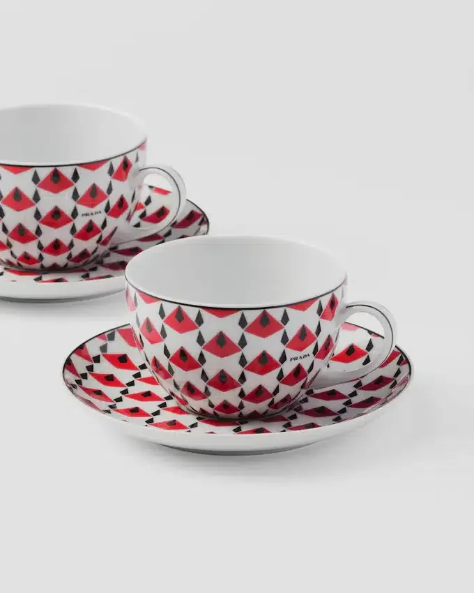 Zestaw dwóch porcelanowych filiżanek do herbaty – Vienna Red Zestaw dwóch porcelanowych filiżanek do herbaty – Vienna Red
