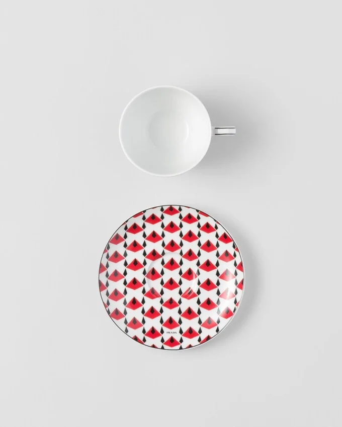 Zestaw dwóch porcelanowych filiżanek do herbaty – Vienna Red Zestaw dwóch porcelanowych filiżanek do herbaty – Vienna Red