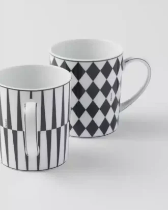 Zestaw dwóch porcelanowych kubków – szachownica i paski