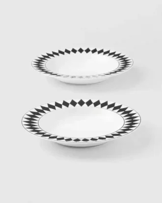 Zestaw dwóch porcelanowych talerzy do zupy – szachownica