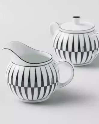 Zestaw porcelanowego dzbanka na mleko i cukiernicy – paski